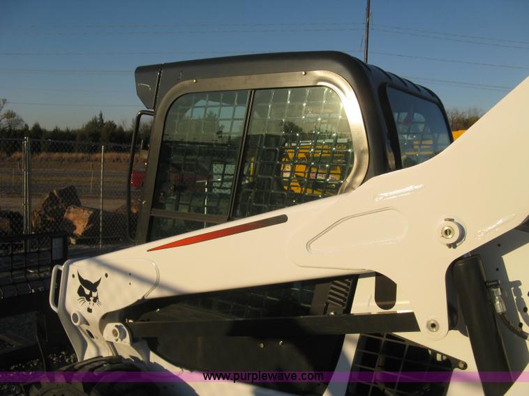 image for item L6453 2015 Bobcat S570 skid steer