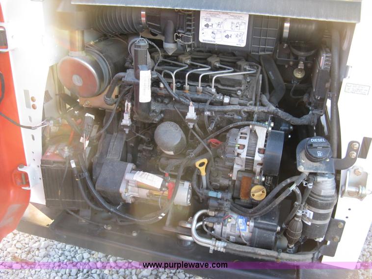 image for item L6453 2015 Bobcat S570 skid steer