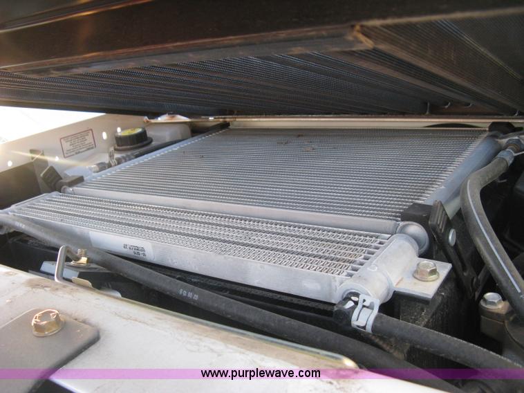 image for item L6453 2015 Bobcat S570 skid steer