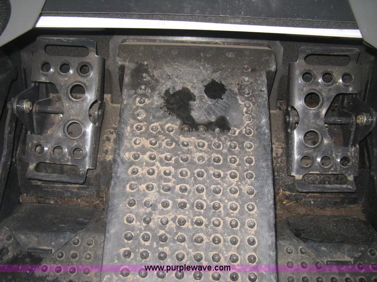 image for item L6453 2015 Bobcat S570 skid steer