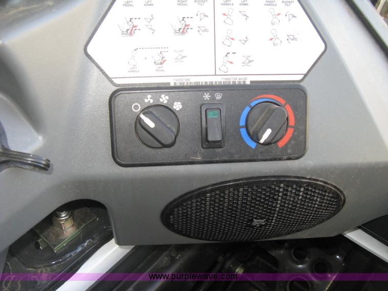 image for item L6453 2015 Bobcat S570 skid steer