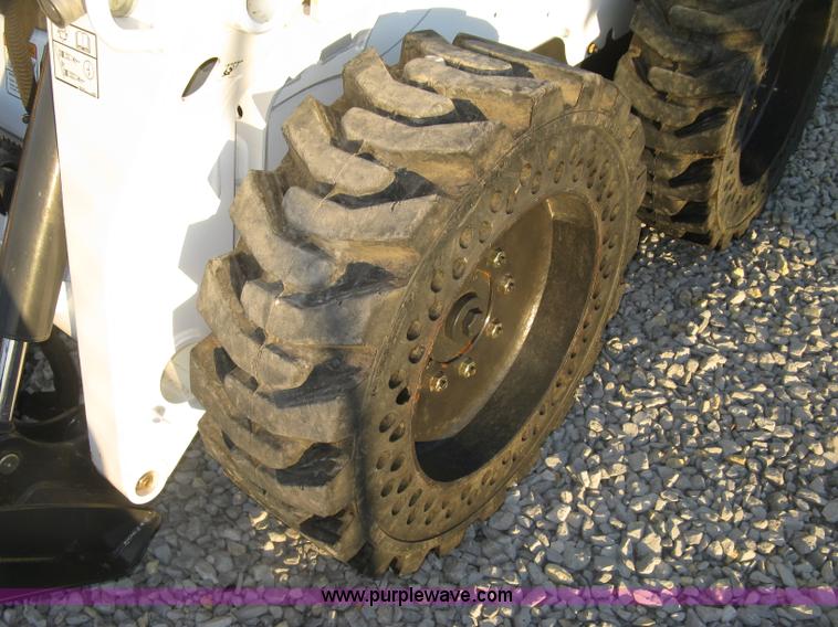 image for item L6453 2015 Bobcat S570 skid steer