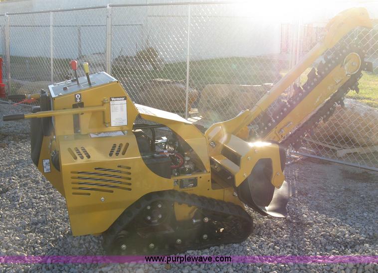 image for item L6455 2015 Vermeer RTX250 trencher