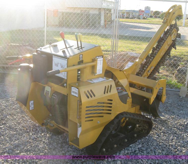 image for item L6455 2015 Vermeer RTX250 trencher