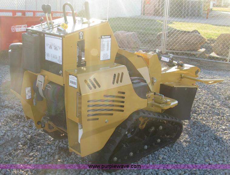 image for item L6456 2014 Vermeer SC30TX stump grinder