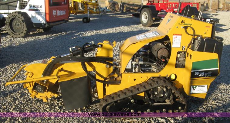 image for item L6456 2014 Vermeer SC30TX stump grinder