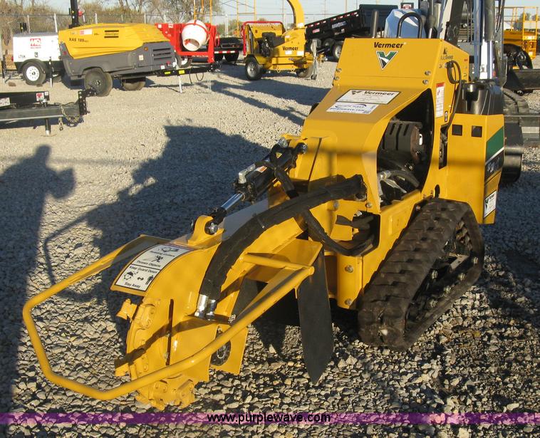 image for item L6456 2014 Vermeer SC30TX stump grinder