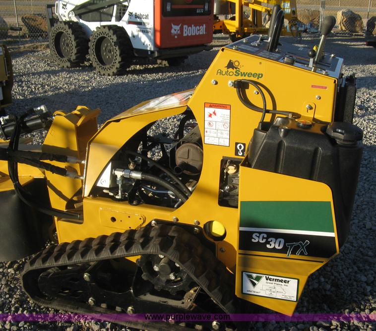 image for item L6456 2014 Vermeer SC30TX stump grinder