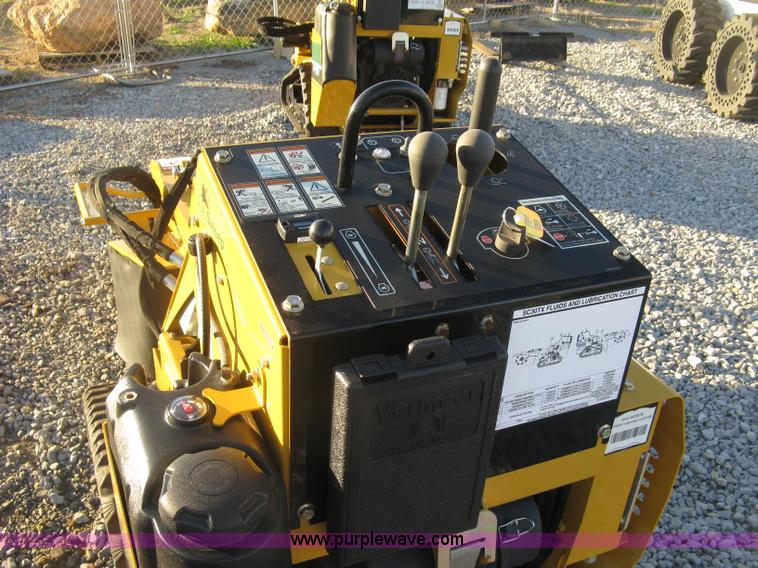 image for item L6456 2014 Vermeer SC30TX stump grinder