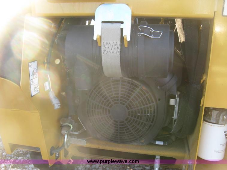 image for item L6456 2014 Vermeer SC30TX stump grinder