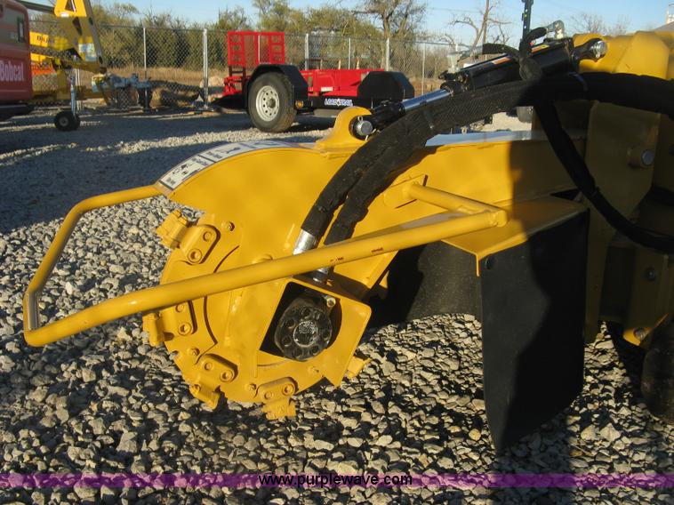 image for item L6456 2014 Vermeer SC30TX stump grinder