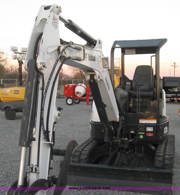 image for item L6457 2015 Bobcat E35i ZTS compact excavator