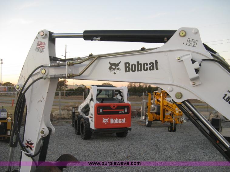 image for item L6457 2015 Bobcat E35i ZTS compact excavator