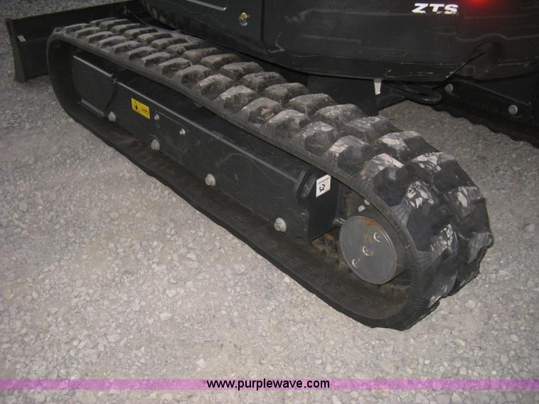 image for item L6457 2015 Bobcat E35i ZTS compact excavator