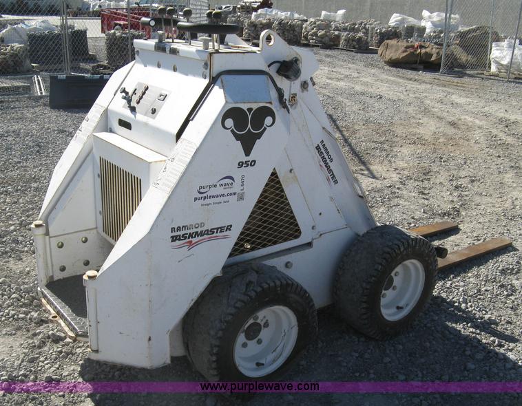 image for item L6470 Ramrod Taskmaster 950 mini skid steer