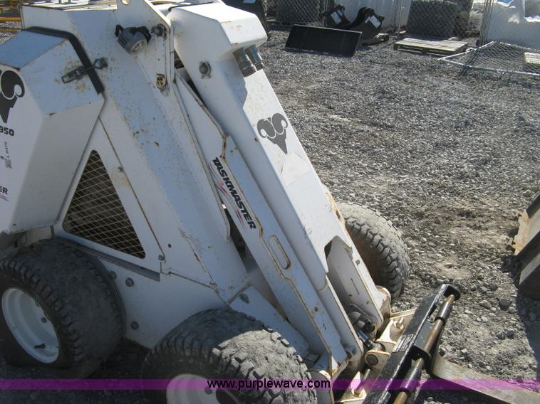 image for item L6470 Ramrod Taskmaster 950 mini skid steer