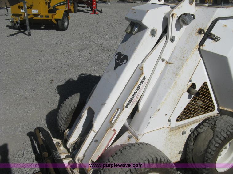 image for item L6470 Ramrod Taskmaster 950 mini skid steer