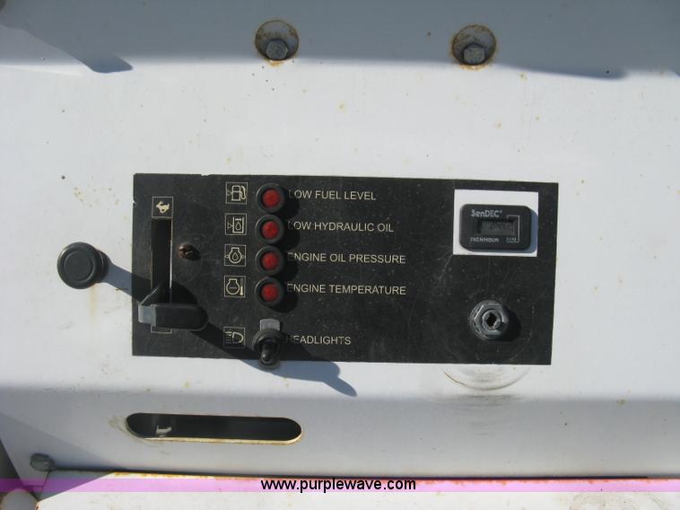 image for item L6470 Ramrod Taskmaster 950 mini skid steer