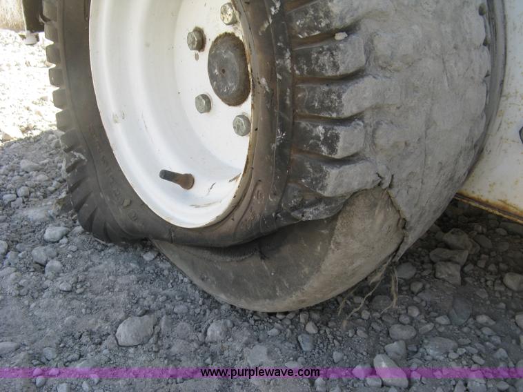 image for item L6470 Ramrod Taskmaster 950 mini skid steer