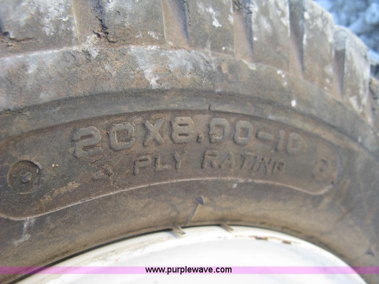 image for item L6470 Ramrod Taskmaster 950 mini skid steer