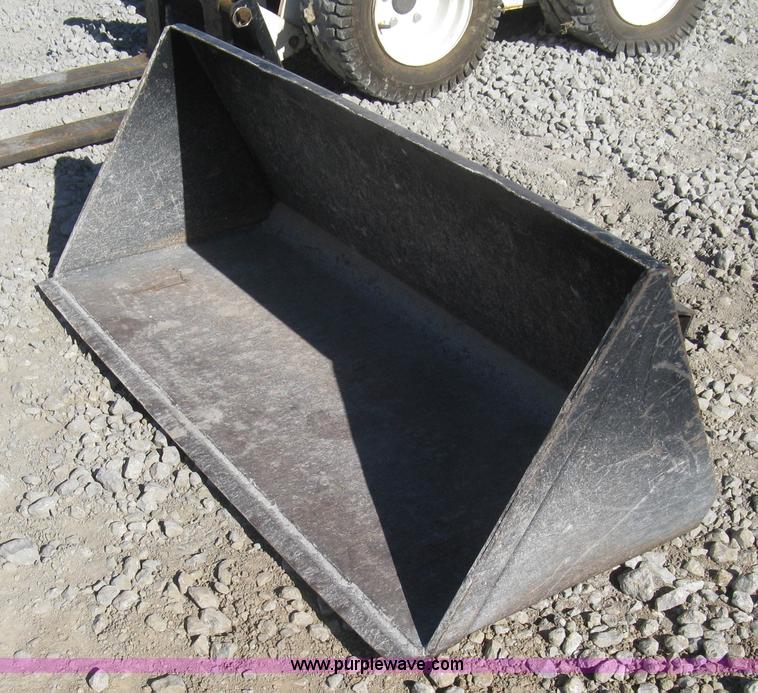 image for item L6470 Ramrod Taskmaster 950 mini skid steer