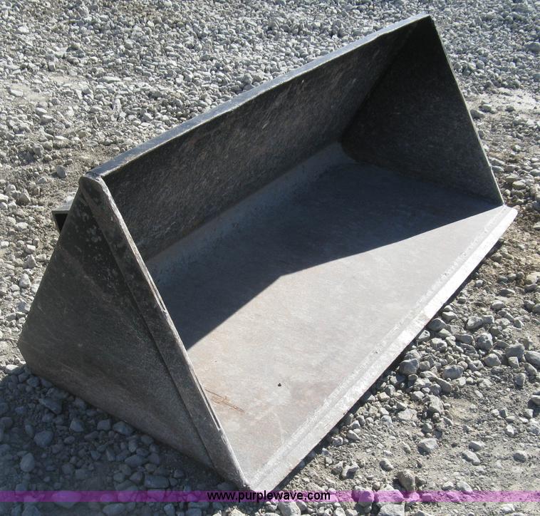 image for item L6470 Ramrod Taskmaster 950 mini skid steer