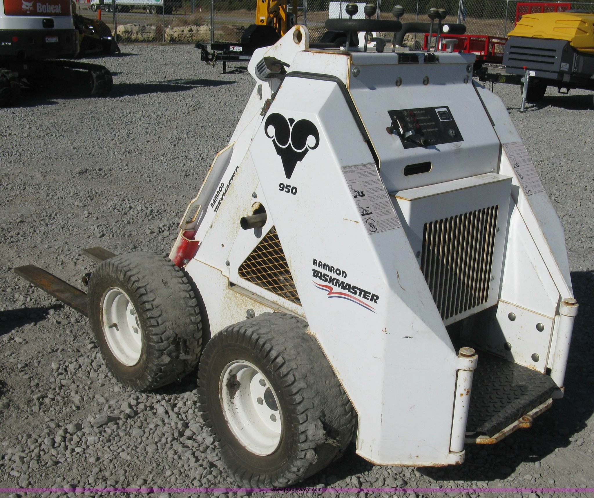 Ramrod Taskmaster 950 mini skid steer in Wichita, KS Item L6470 sold