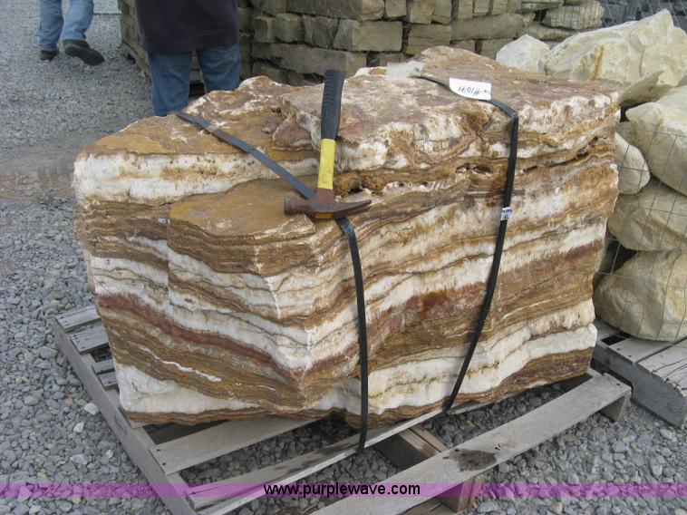 image for item AL9421 Onyx boulder