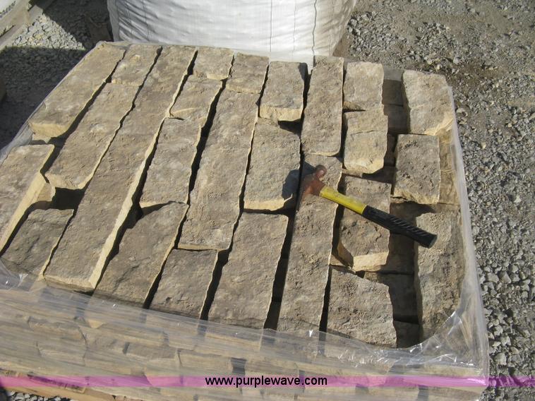 image for item BF9299 Colorado Buff thin veneer stone