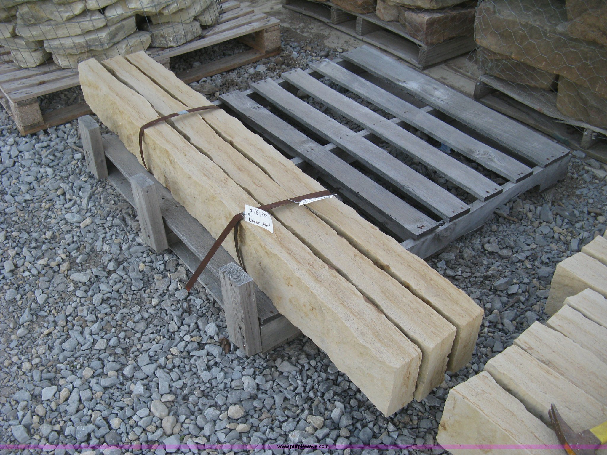 (16) Colorado Buff stones in Wichita, KS | Item BF9588 sold | Purple Wave