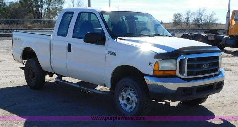 image for item AW9433 1999 Ford F250 Ext. Cab pickup truck