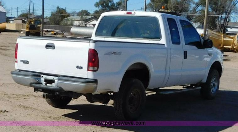 image for item AW9433 1999 Ford F250 Ext. Cab pickup truck