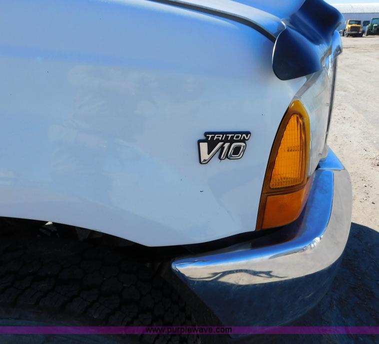 image for item AW9433 1999 Ford F250 Ext. Cab pickup truck