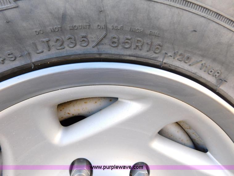 image for item AW9433 1999 Ford F250 Ext. Cab pickup truck