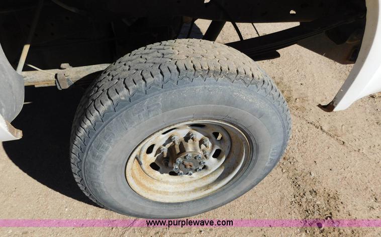 image for item AW9433 1999 Ford F250 Ext. Cab pickup truck