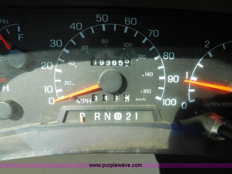 image for item AW9433 1999 Ford F250 Ext. Cab pickup truck