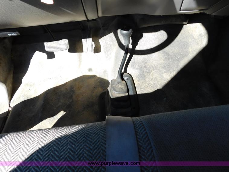 image for item AW9433 1999 Ford F250 Ext. Cab pickup truck