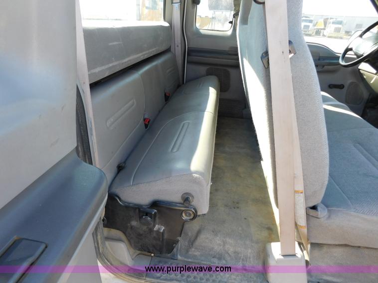 image for item AW9433 1999 Ford F250 Ext. Cab pickup truck