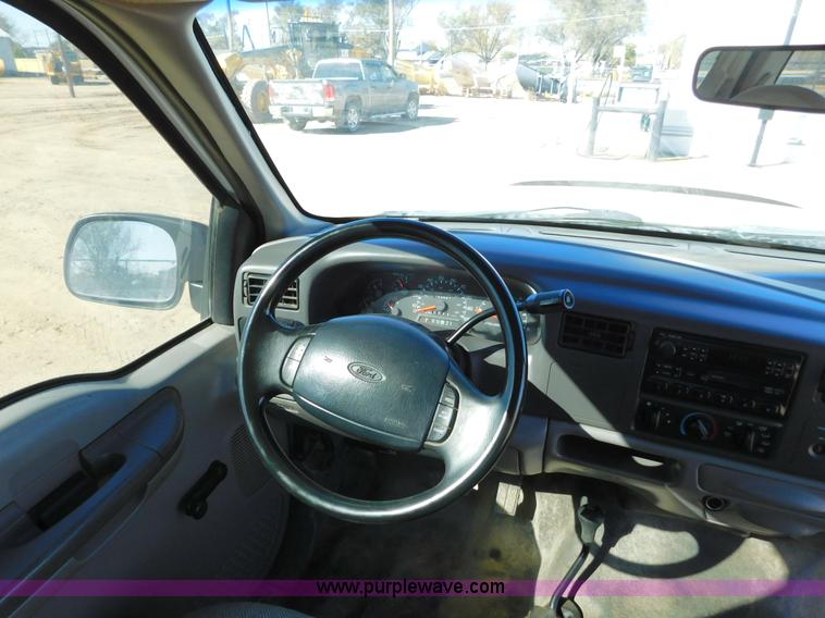 image for item AW9433 1999 Ford F250 Ext. Cab pickup truck