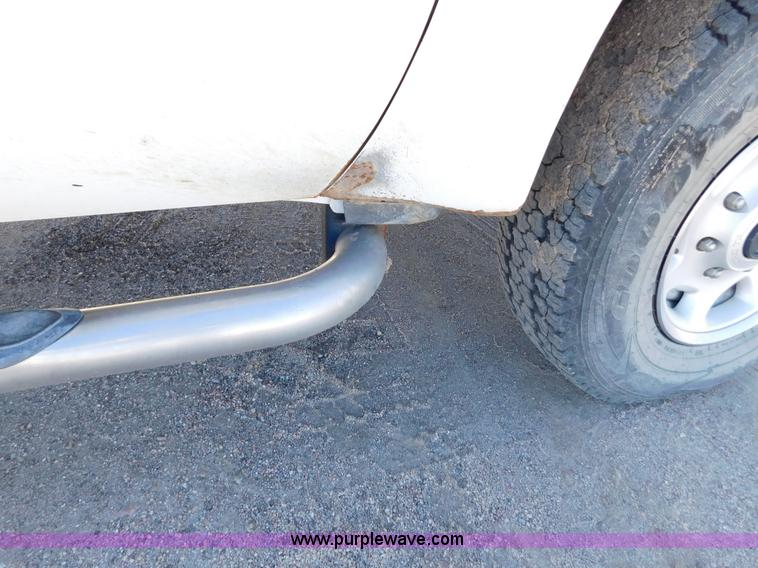 image for item AW9433 1999 Ford F250 Ext. Cab pickup truck