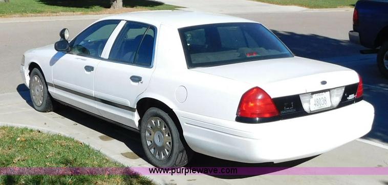 image for item AW9435 2003 Ford Crown Victoria Police Interceptor
