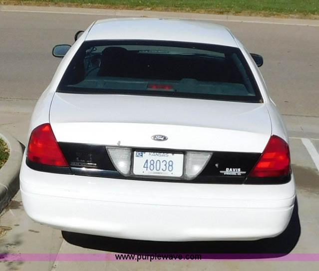 image for item AW9435 2003 Ford Crown Victoria Police Interceptor