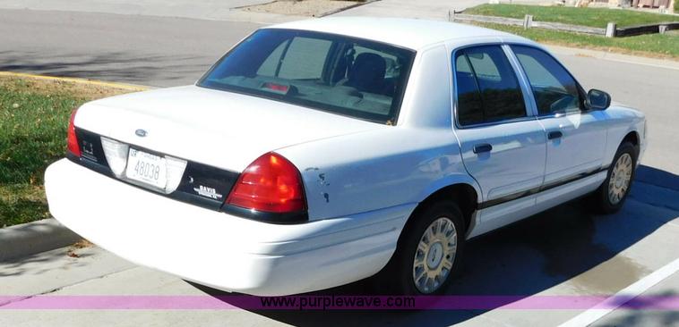 image for item AW9435 2003 Ford Crown Victoria Police Interceptor
