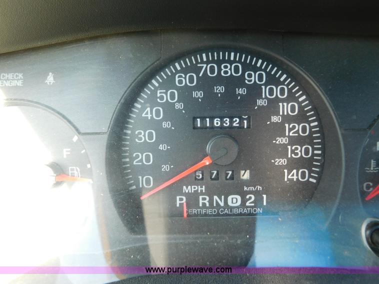 image for item AW9435 2003 Ford Crown Victoria Police Interceptor