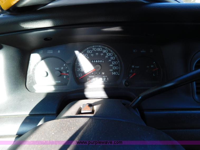 image for item AW9435 2003 Ford Crown Victoria Police Interceptor