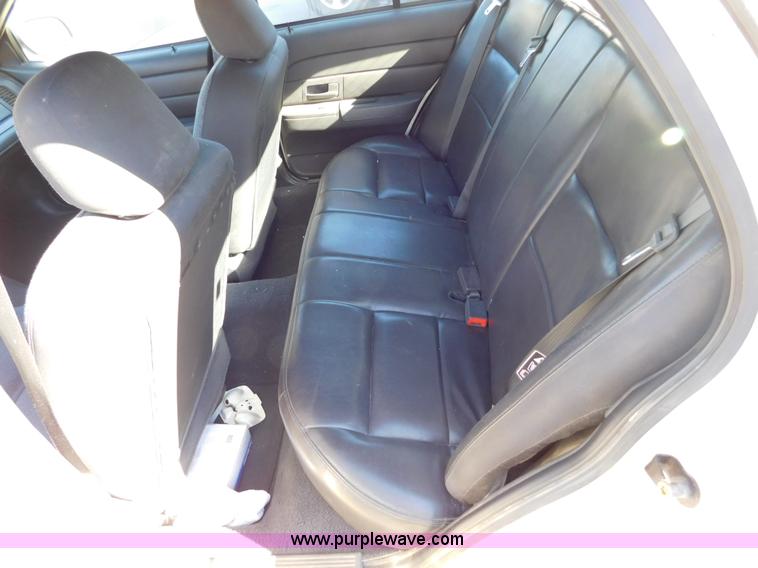 image for item AW9435 2003 Ford Crown Victoria Police Interceptor