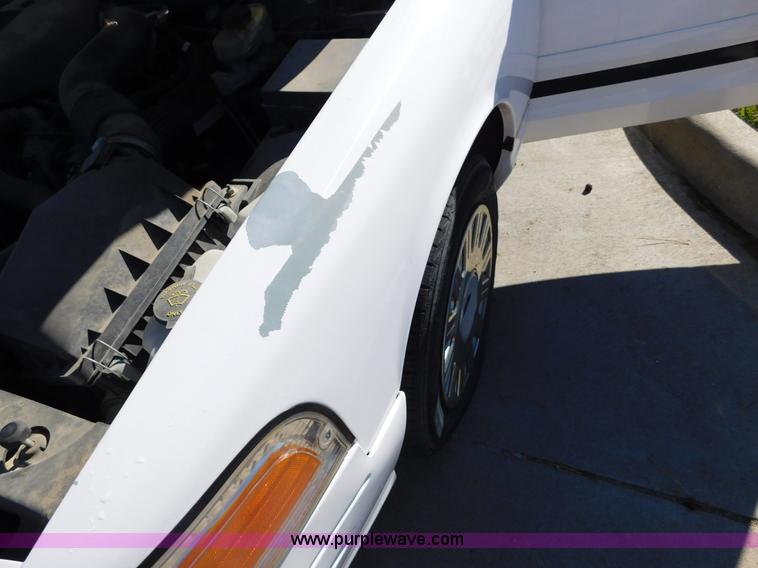 image for item AW9435 2003 Ford Crown Victoria Police Interceptor