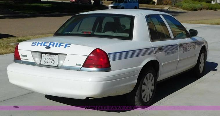 image for item AW9436 2009 Ford Crown Victoria Police Interceptor