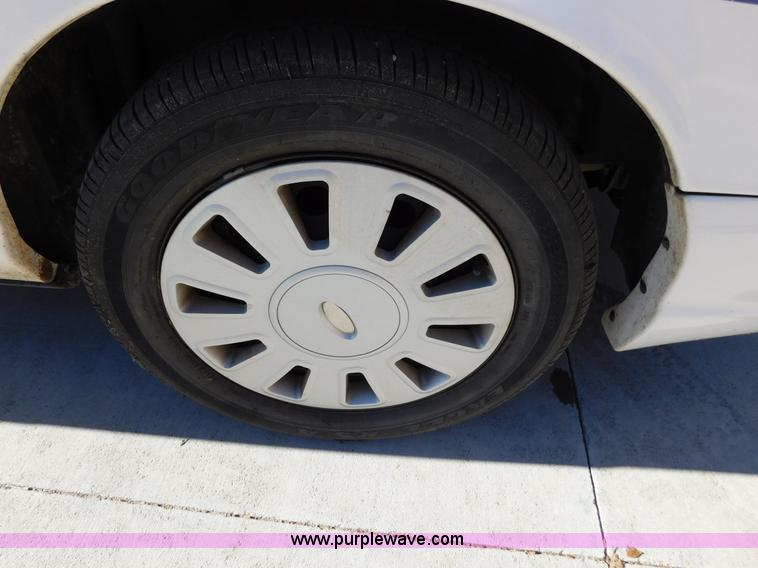 image for item AW9436 2009 Ford Crown Victoria Police Interceptor