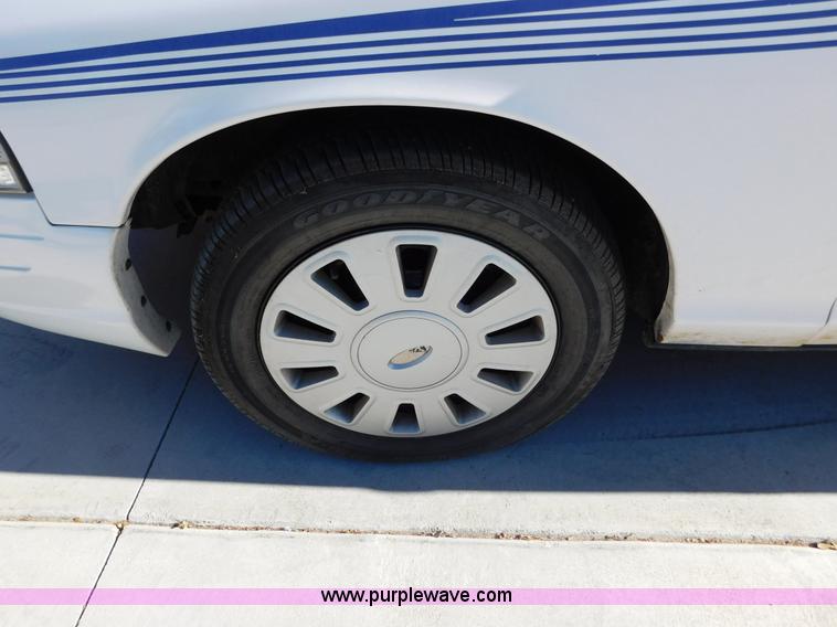 image for item AW9436 2009 Ford Crown Victoria Police Interceptor